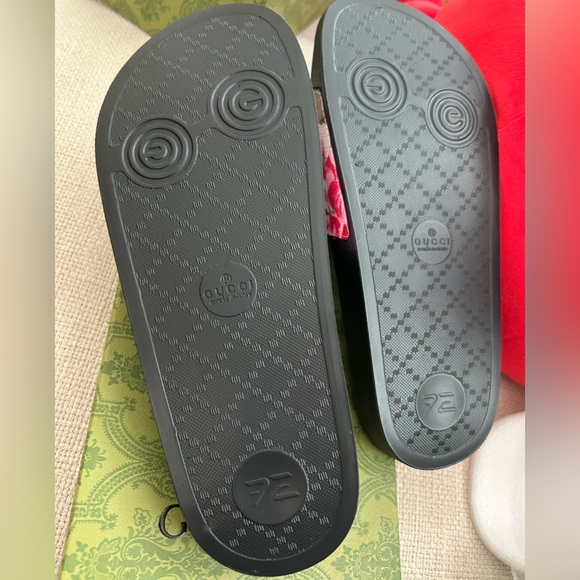 New never worn GG BLOOMS SUPREME FLORAL SLIDE SANDAL size 7.5 - Picture 4 of 6